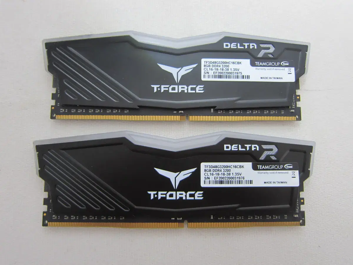 팀그룹 T-Force DDR4-3200 Delta 16G(8Gx2)