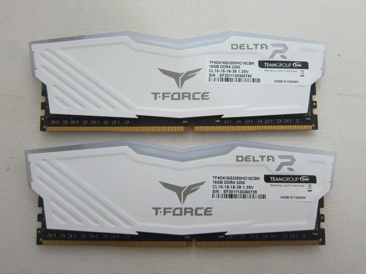 팀그룹 T-Force DDR4-3200Delta 32G(16Gx2)