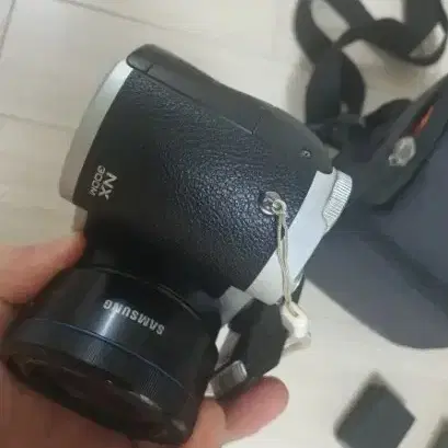 A급 삼성 카메라 NX300M 과 16-50 OIS 세트