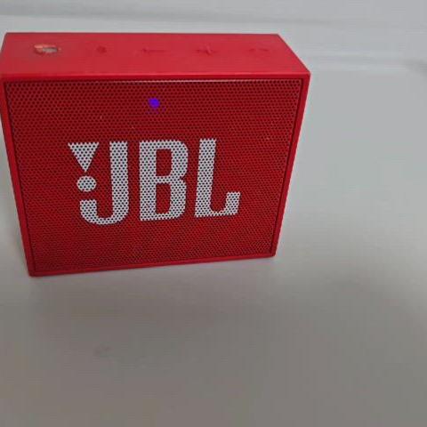 JBL GO1