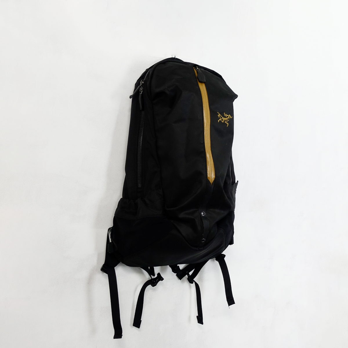 ARCTERYX 아크테릭스 아로22 백팩 블랙