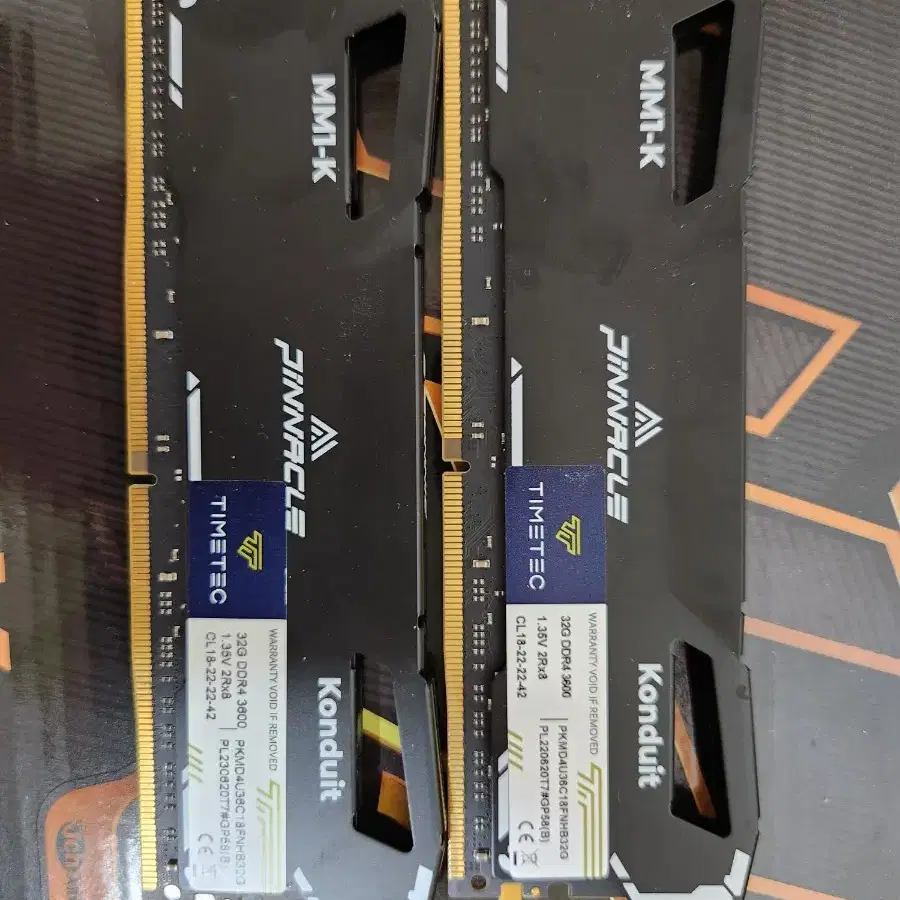 타임텍 ddr4 3600 64g(32g2개)메모리 판매합니다