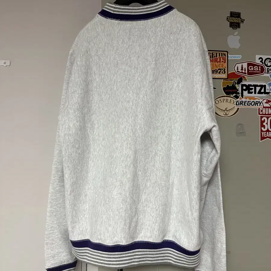 NOAH Striped Rib Crewneck 스트라이프 립 크루넥 애쉬