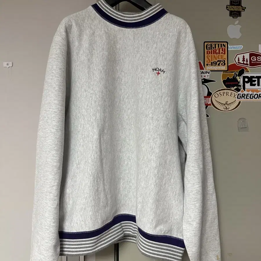 NOAH Striped Rib Crewneck 스트라이프 립 크루넥 애쉬