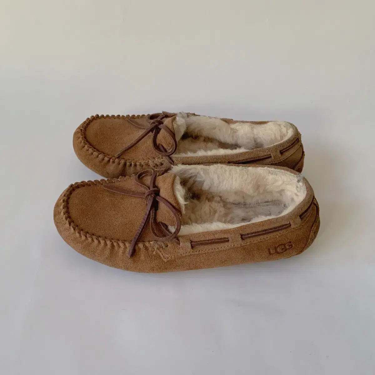 240 어그 Ugg 플랫슈즈