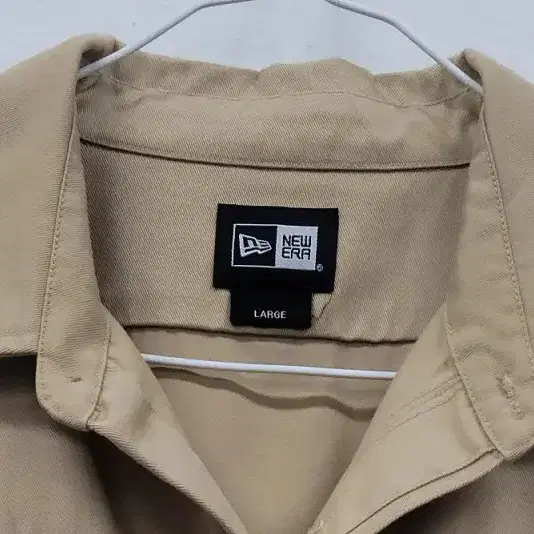 NEW ERA 뉴에라 베이지 셔츠 공용 LARGE a105