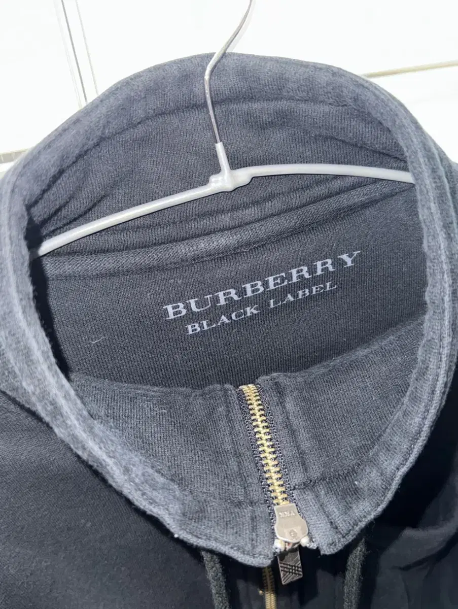 BURBERRY [black label]