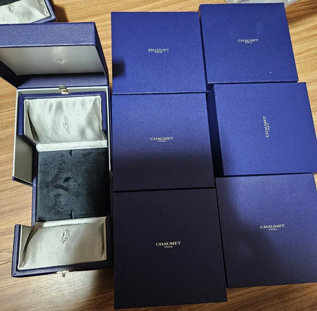 정품 ] CHAUMET 쇼메 팔찌 케이스 판매합니다 :)