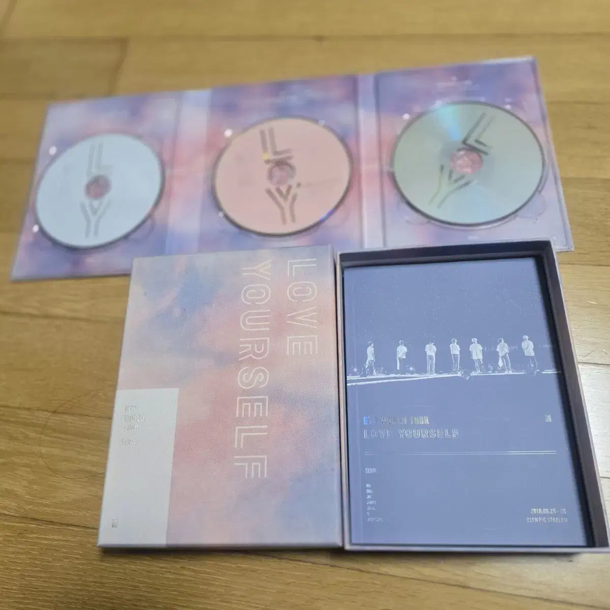 방탄 머스터4기 dvd및 럽셀서울 dvd 포카제외 풀셋양도. bts