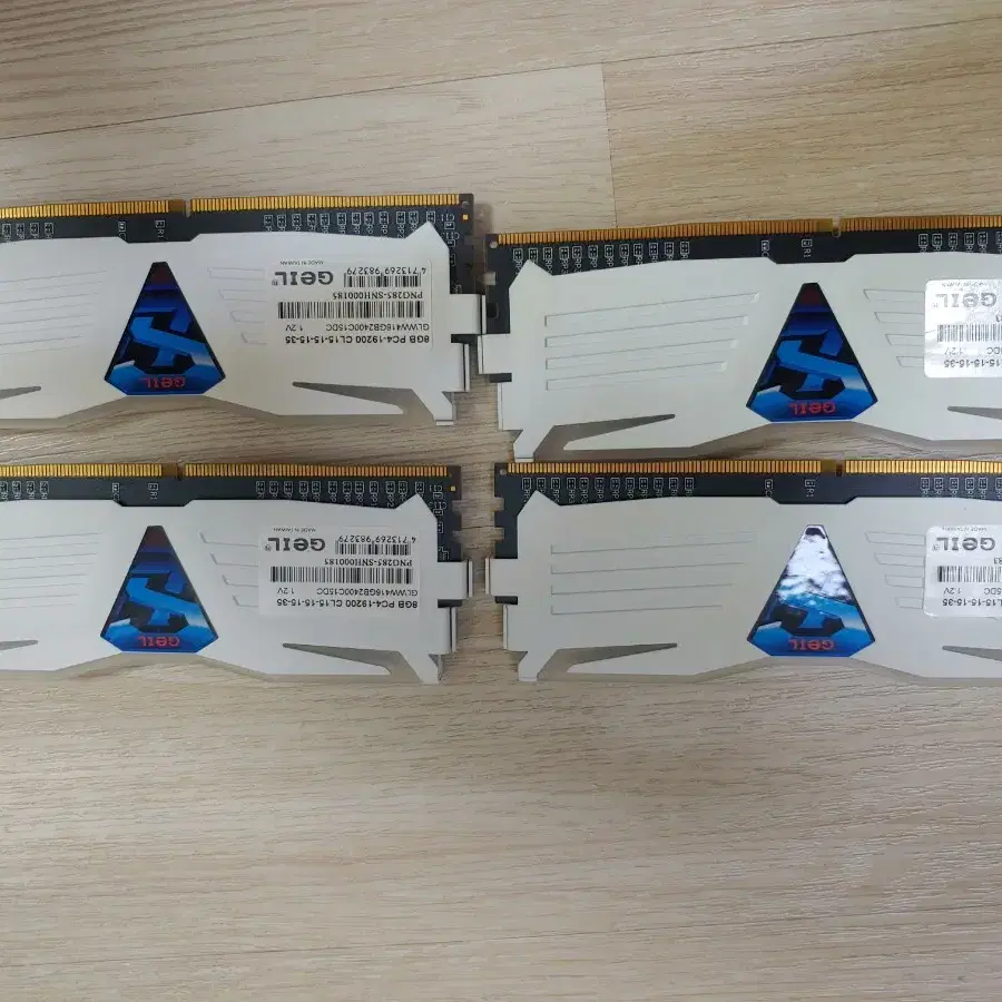 게일 ddr4 8기가 4개 32기가 튜닝램