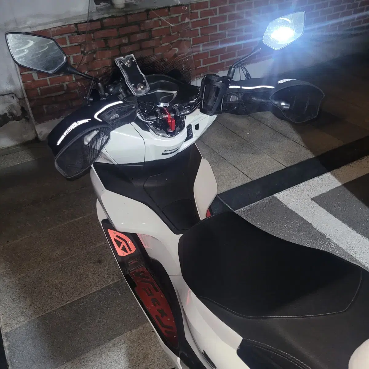 pcx125 abs 24년 1월 22일 출고 팝니다