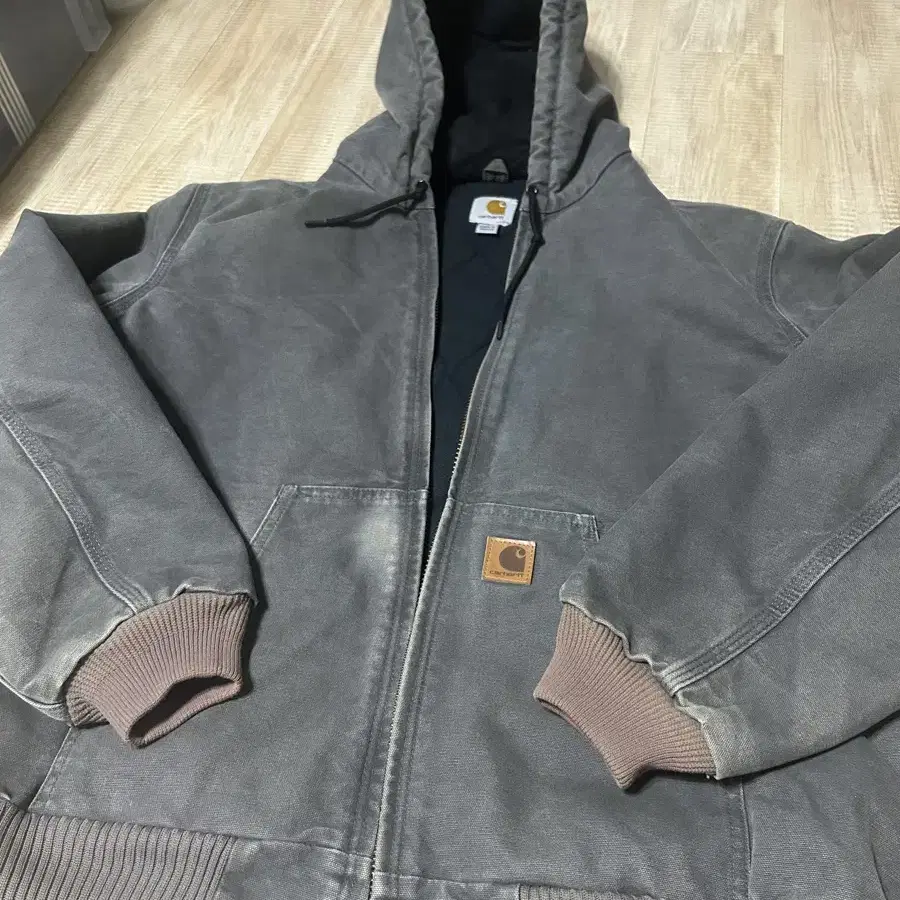 carhartt 샌드스톤 j130 gvl M