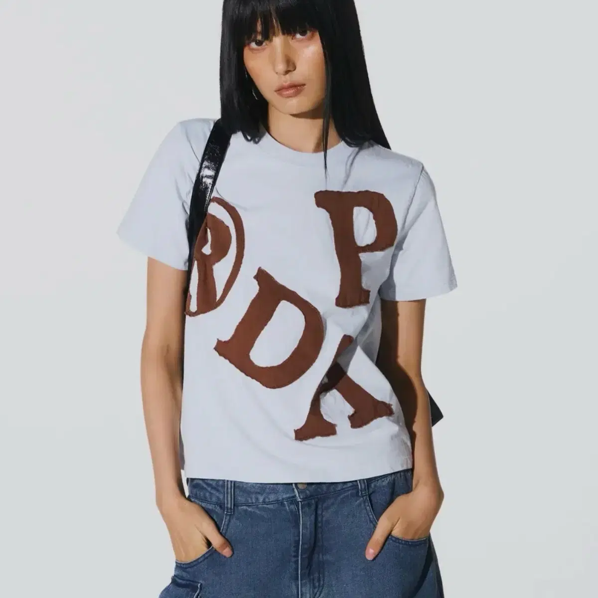 프렌다 PRDA BIG PATCH CREWNECK TEE 반팔티 반팔