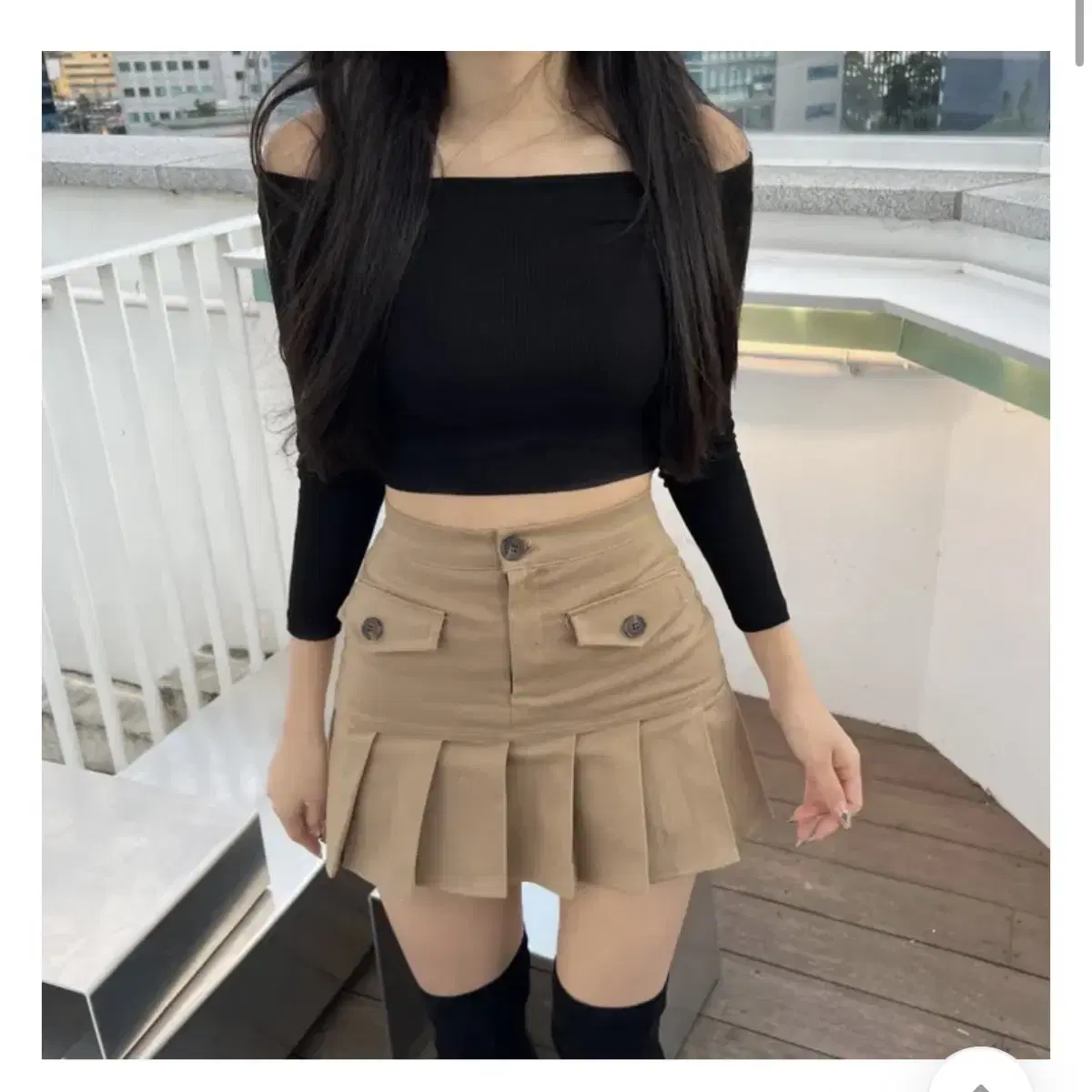 Pocket pleated skirt beige Sell