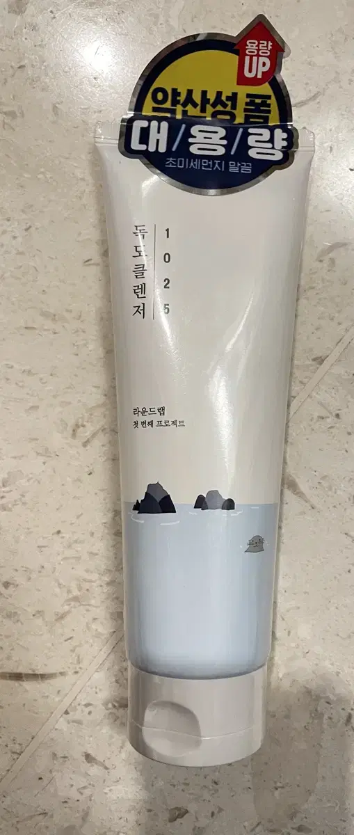 미개봉 대용량 독도 라운드랩 약산성 클렌저 250ml  클렌징폼