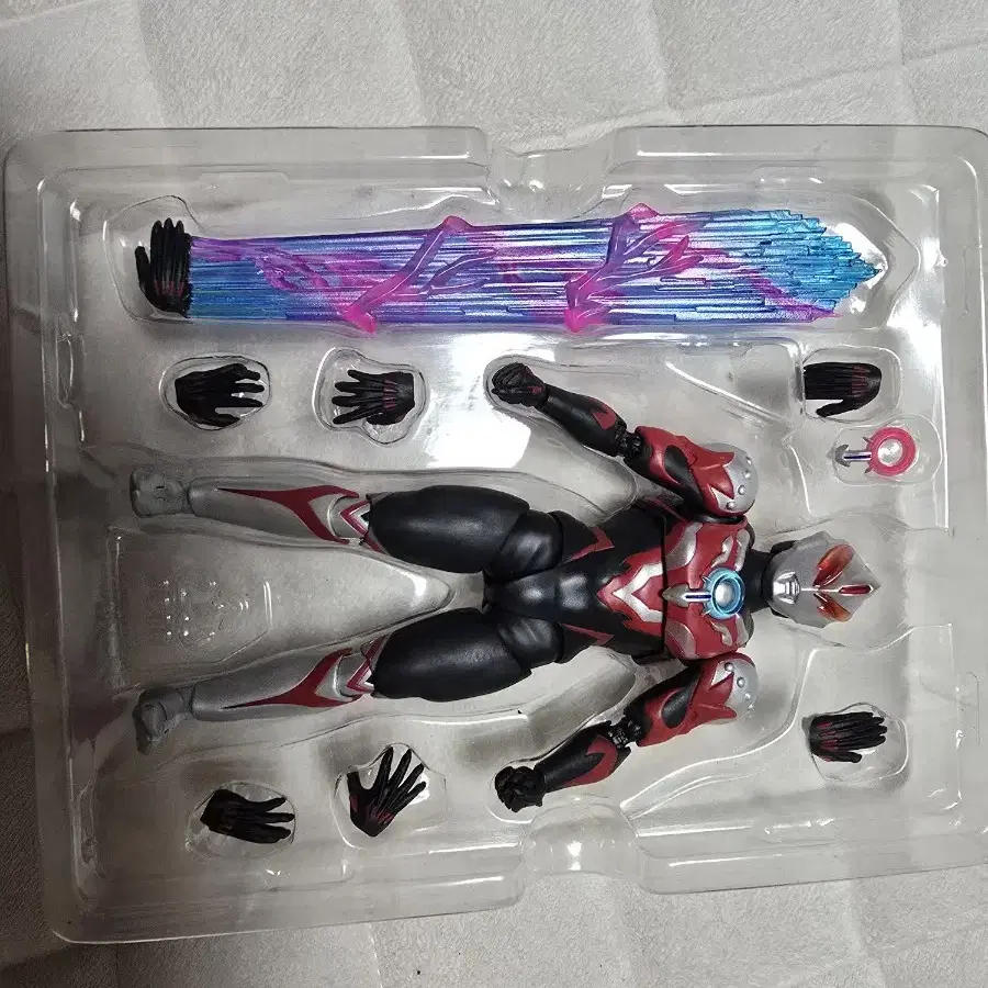 SHF 울트라맨 오브 썬더 브래스타