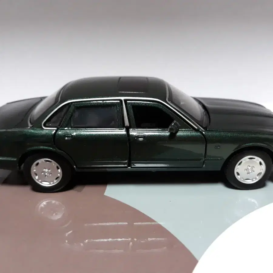 1/32 XJ6 다이캐스트