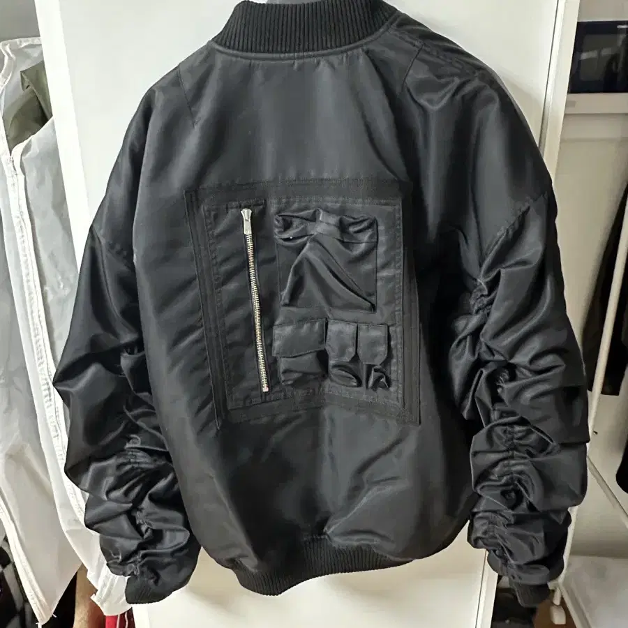 STU Overfit Back Pocket Bomber (스투 봄버) L