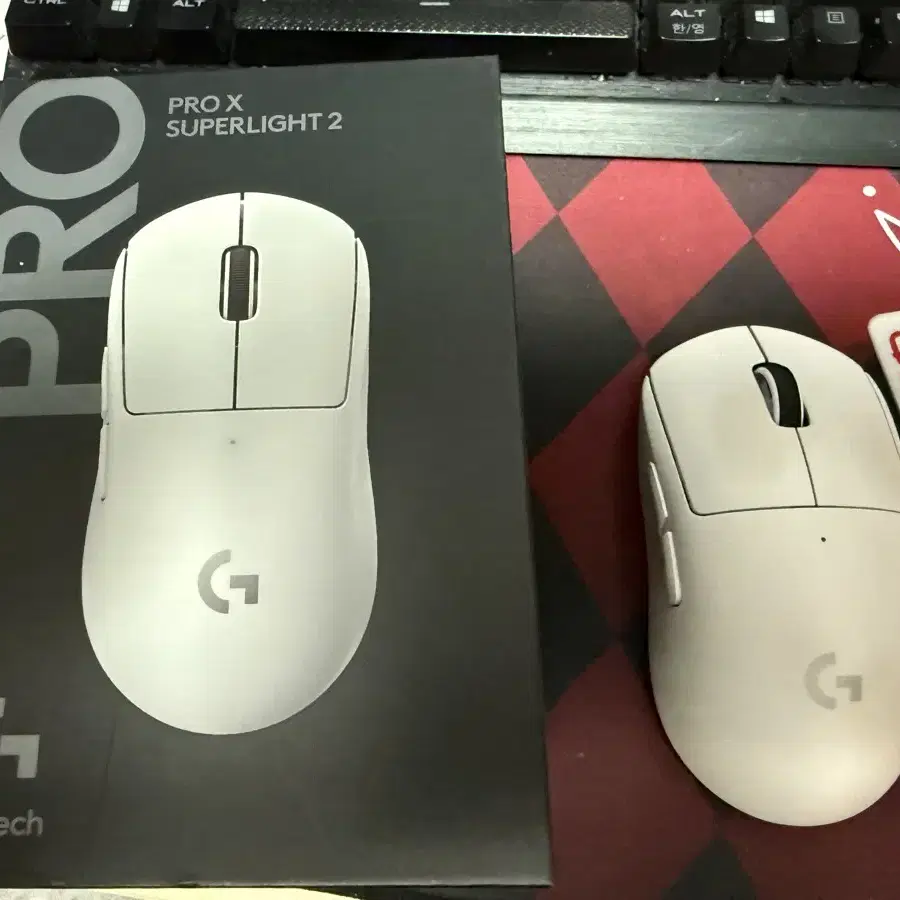 로지텍 G Pro X Superlight 2 마우스 + 충전 거치대