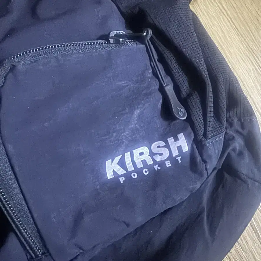 KIRSH 키르시 백팩