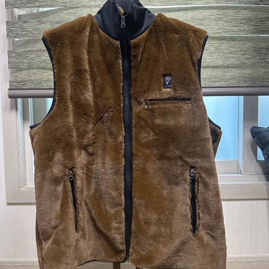 남이서팔 PIPING VEST MICRO FUR 베스트