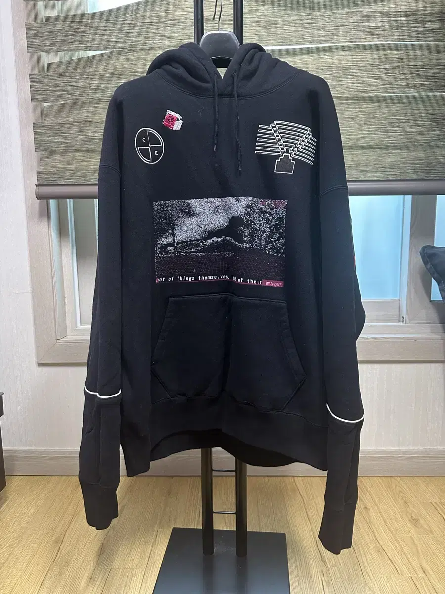 [XL]카브엠트 CAV EMPT 후드 티셔르