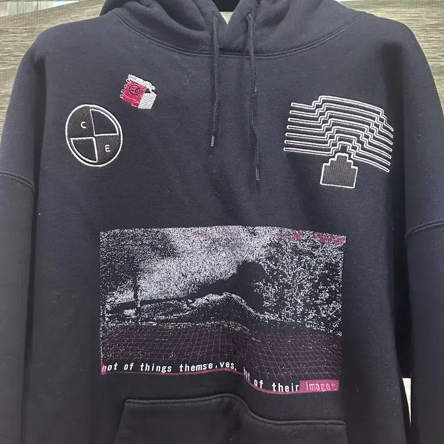 [XL]카브엠트 CAV EMPT 후드 티셔르