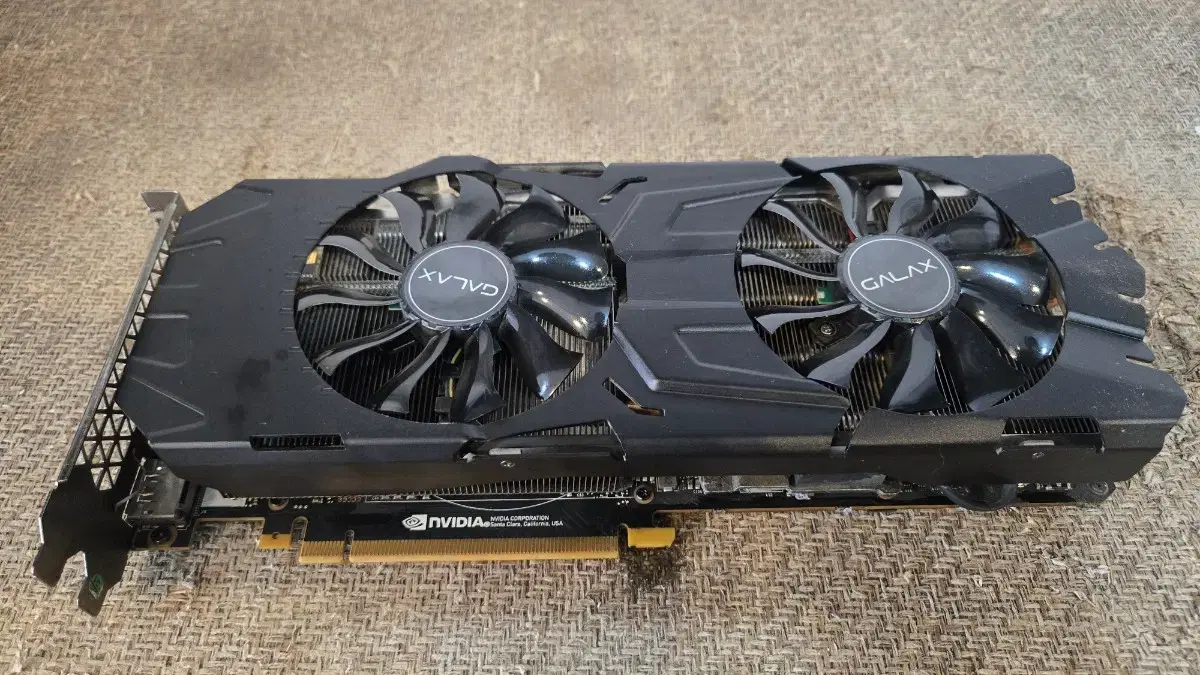 갤럭시 1080TI 11G 그래픽