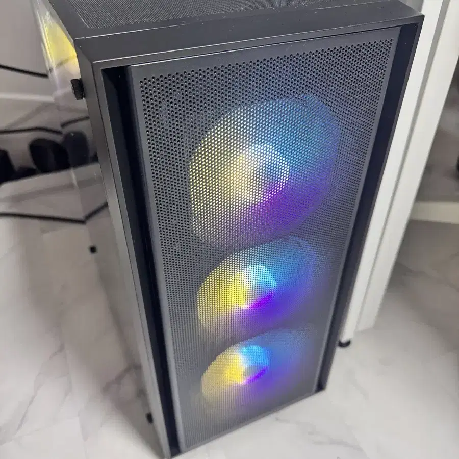 (개인)게이밍컴퓨터 7800X3D / 4070ti super / 32gb