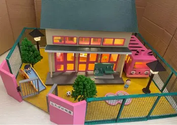 짱구는 못말려(크레용 신짱) 후타바 유치원 세트 피규어