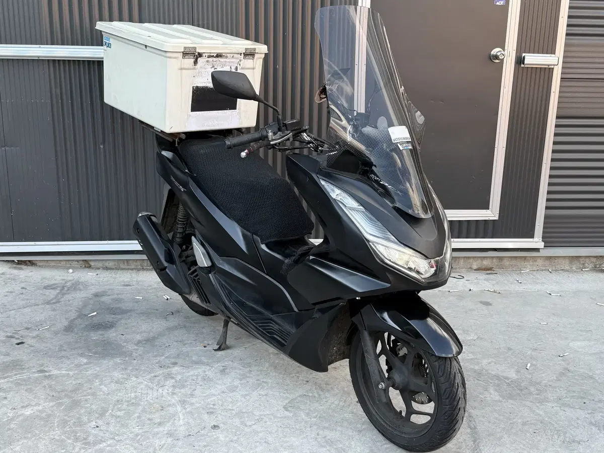 PCX21년 abs모델 130만원 최저가 판매합니다.