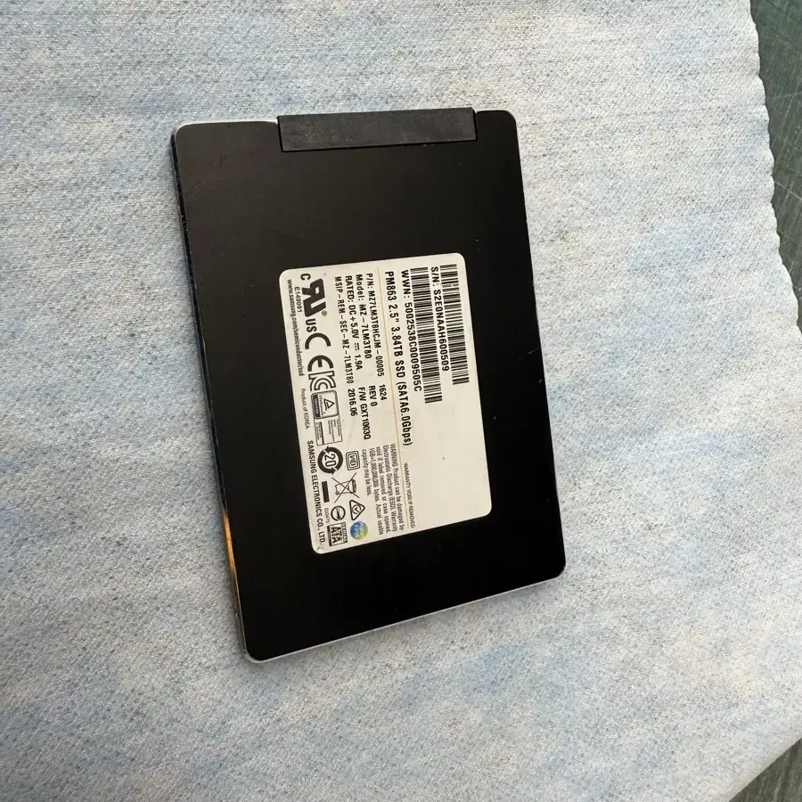 PM863 삼성 SSD 3.84TB 판매 거의 미사용