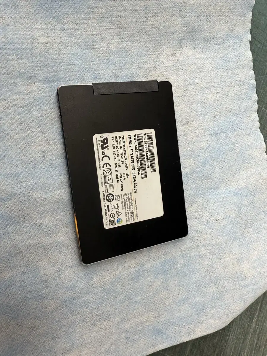 PM863 삼성 SSD 3.84TB 판매 거의 미사용