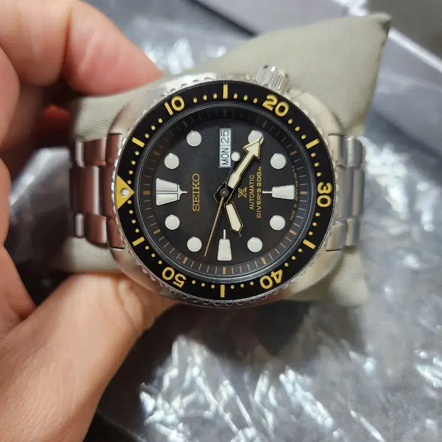 세이코 흑금 터틀 srp775