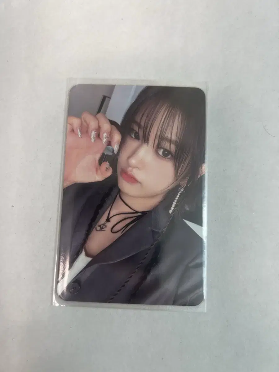 Lowest Price Mind ahn yujin photocard Badge ive Photo Card Alpo