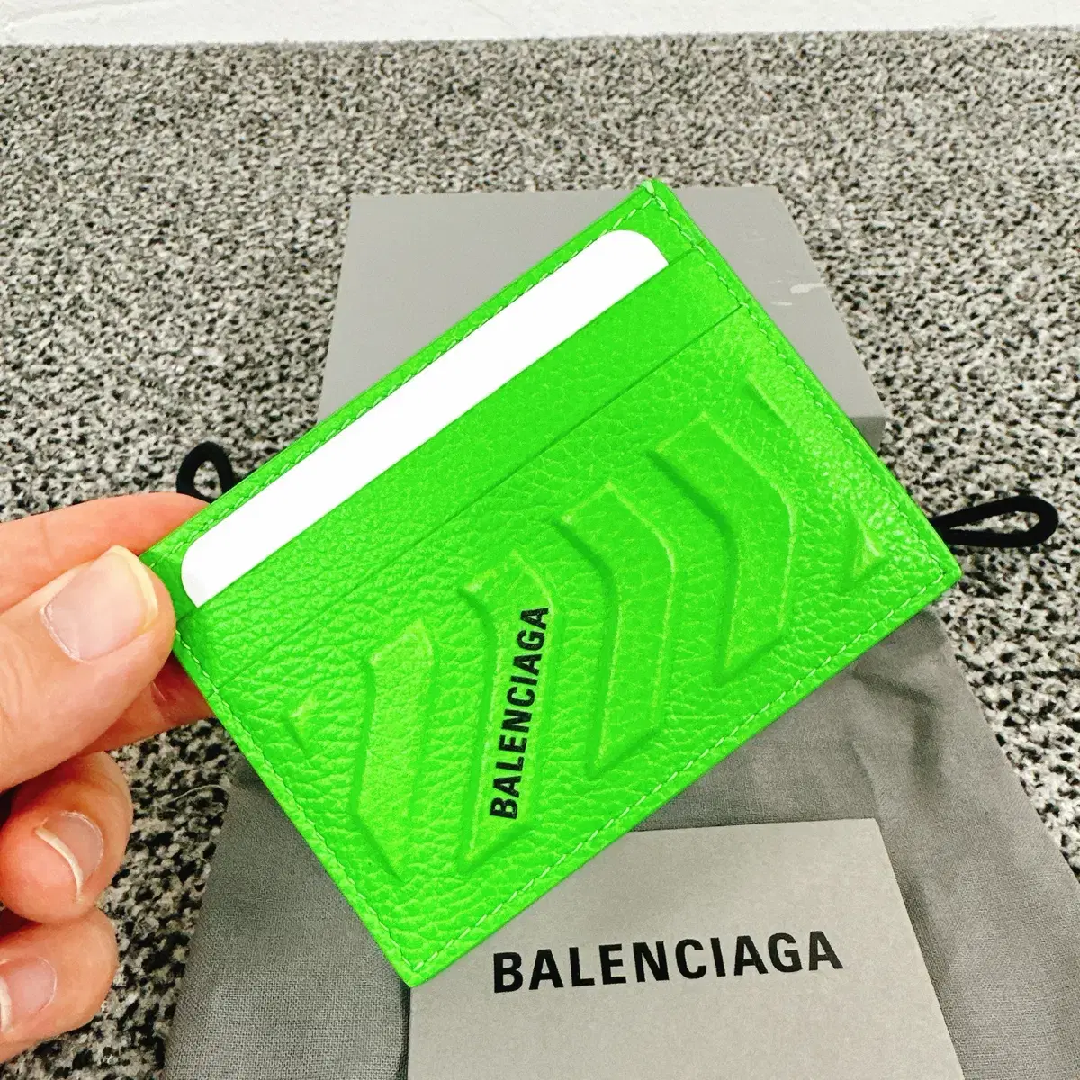 (정품/새상품) BALENCIAGA 발렌시아가 그린 로고 카 카드홀더