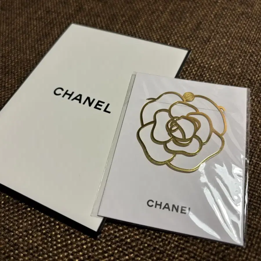 CHANEL 샤넬 까멜리아 금속 북마크 책갈피 증정용 시오리