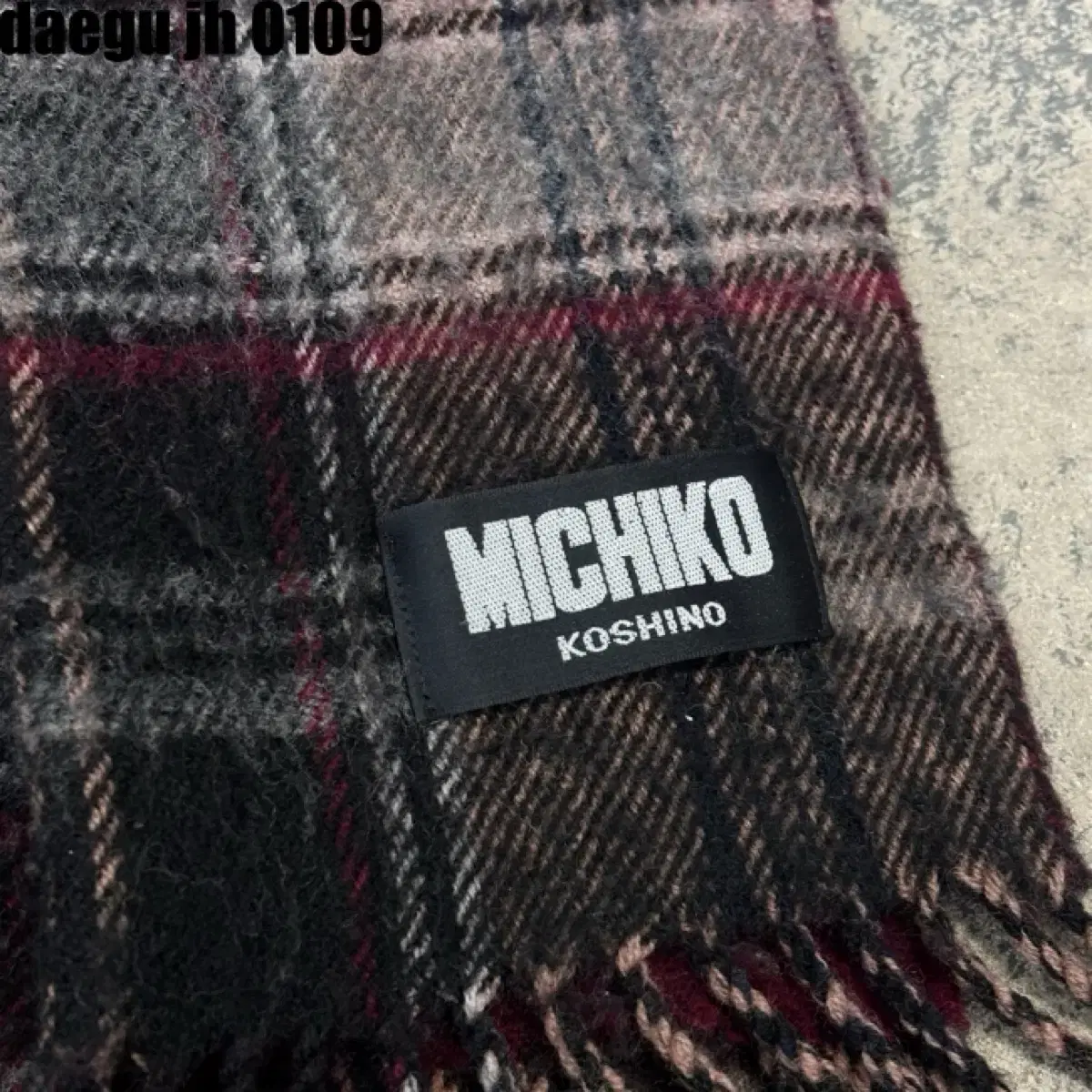 MICHIKO. 미치코런던 목도리 짱짱 상태도 굿