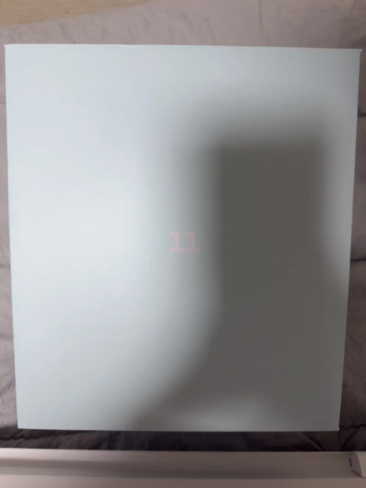 BTS MERCH BOX #11 판매합니다.