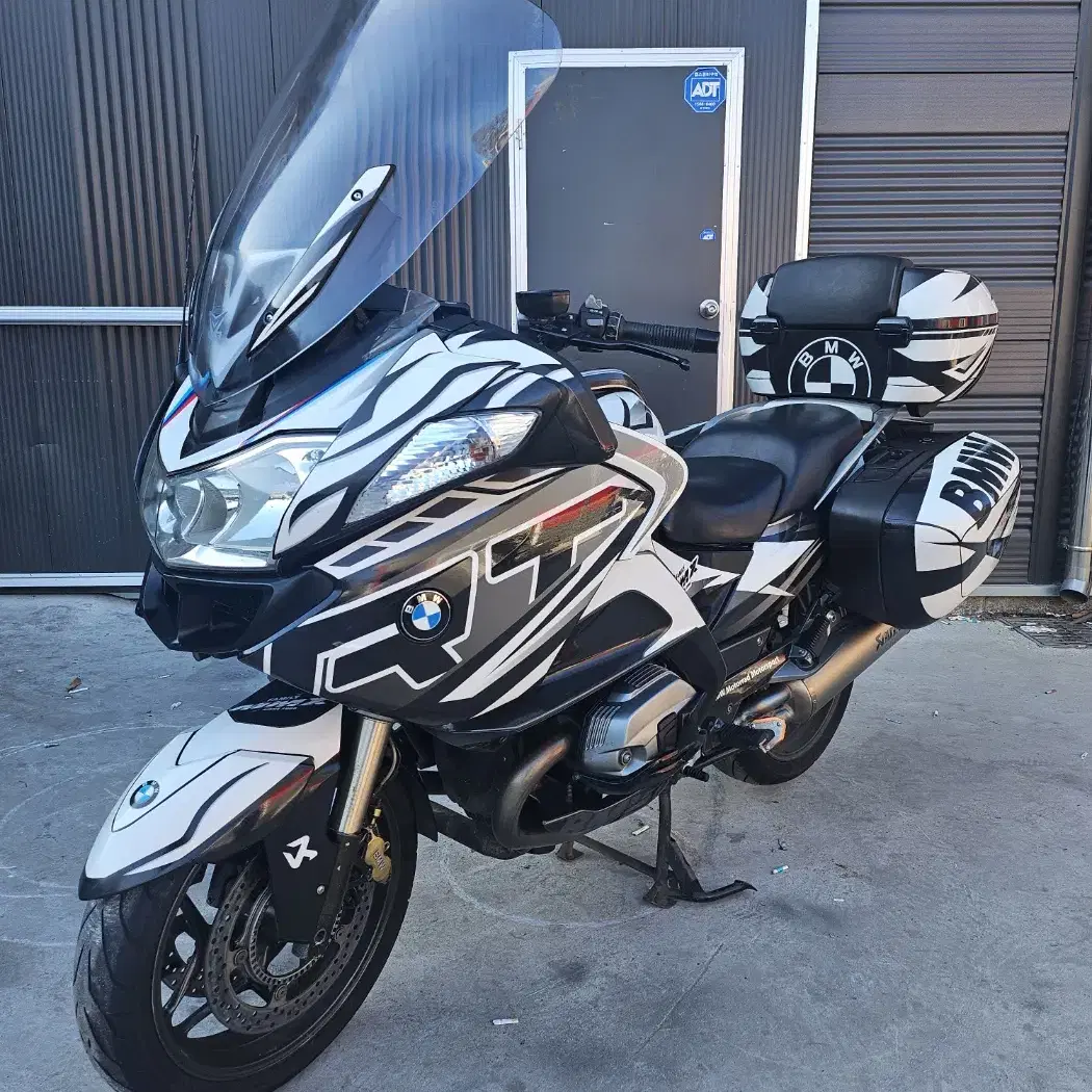 BMW R1200rt /13년식 5만 / 풀데칼 아크라구변 최저가 판매.