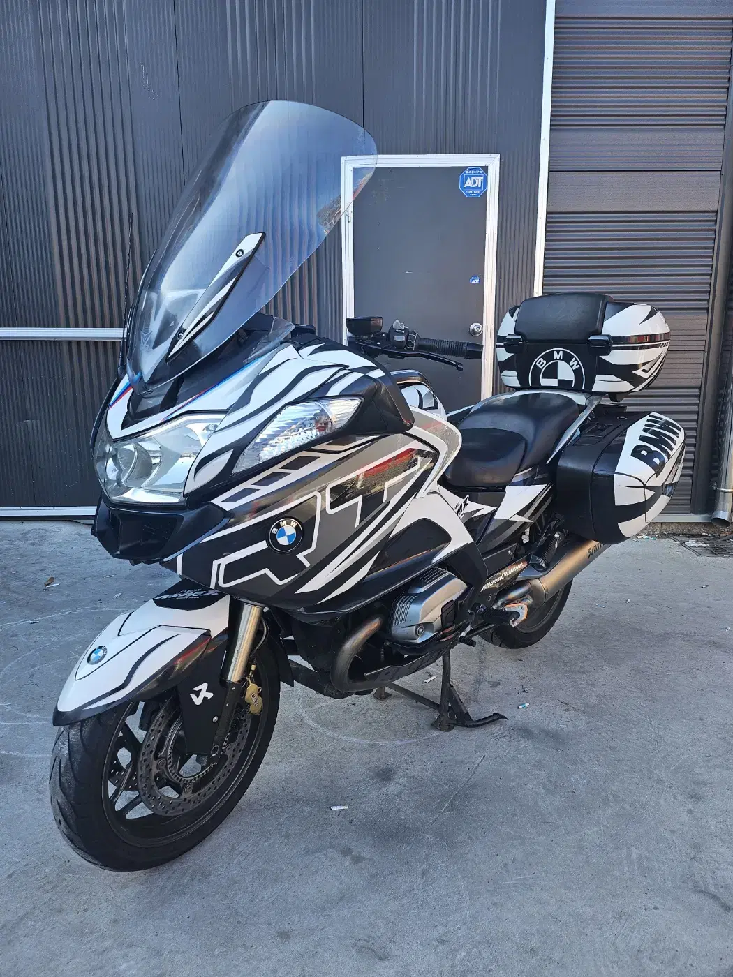 BMW R1200rt /13년식 5만 / 풀데칼 아크라구변 최저가 판매.