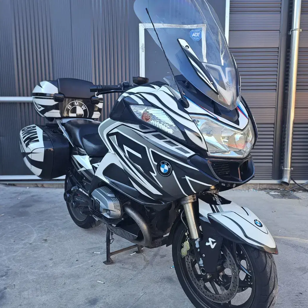 BMW R1200rt /13년식 5만 / 풀데칼 아크라구변 최저가 판매.