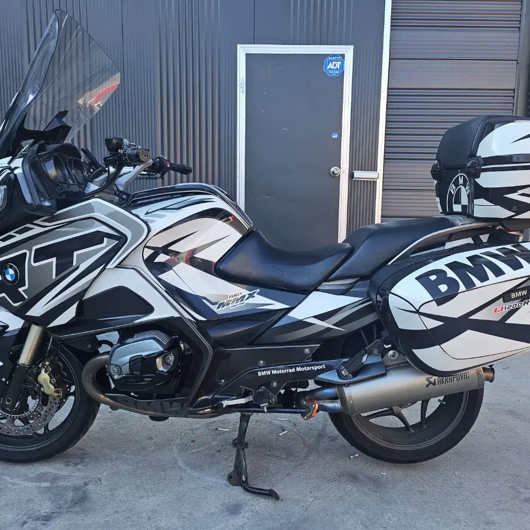 BMW R1200rt /13년식 5만 / 풀데칼 아크라구변 최저가 판매.