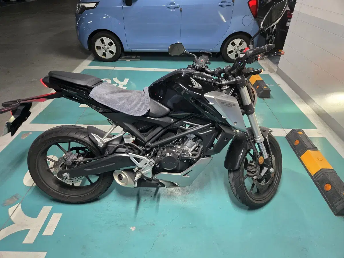 혼다 cb125r 2018년식