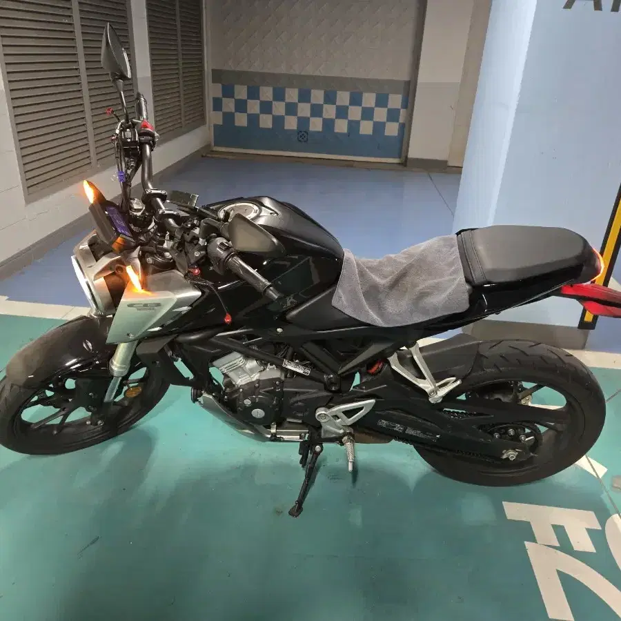 혼다 cb125r 2018년식