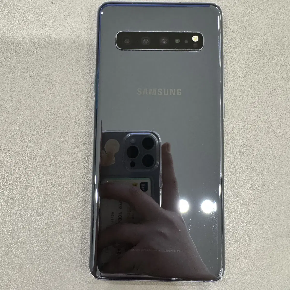 갤럭시 S10 5G 블랙 512G 무잔상 A급 26만원에 팝니다