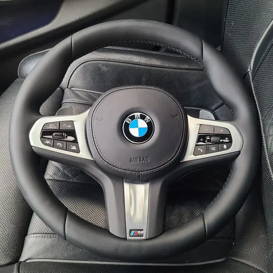 bmw m핸들 호환되는건 따로적을께요