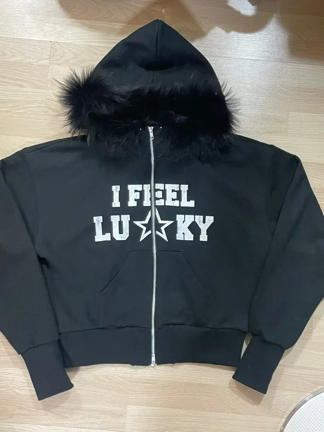 아이필럭키 LUCKY FUR HOOD ZIP-Up (L) 퍼집업 팝니다.