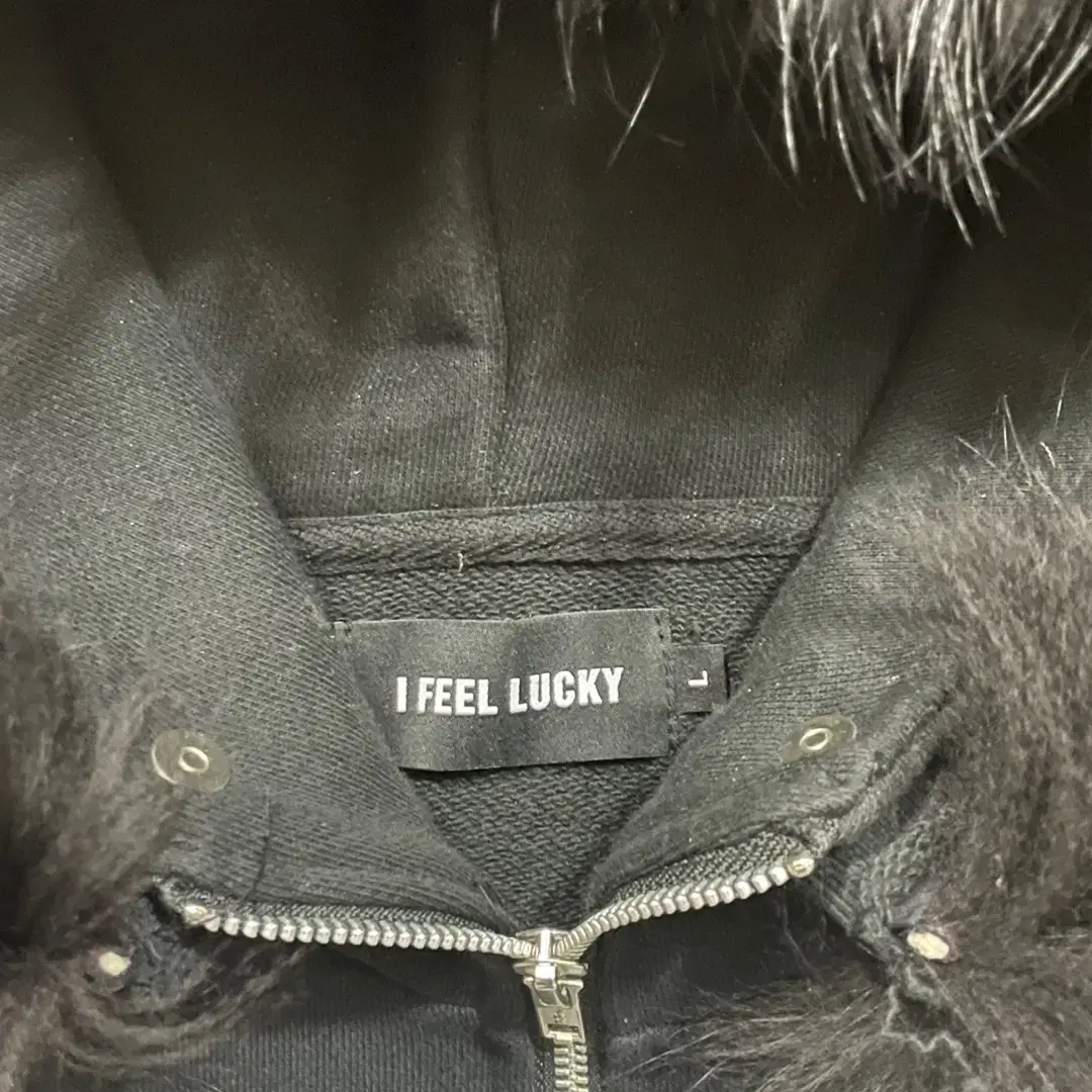 아이필럭키 LUCKY FUR HOOD ZIP-Up (L) 퍼집업 팝니다.