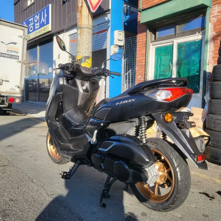 부산 21년 NMAX125 판매합니다.